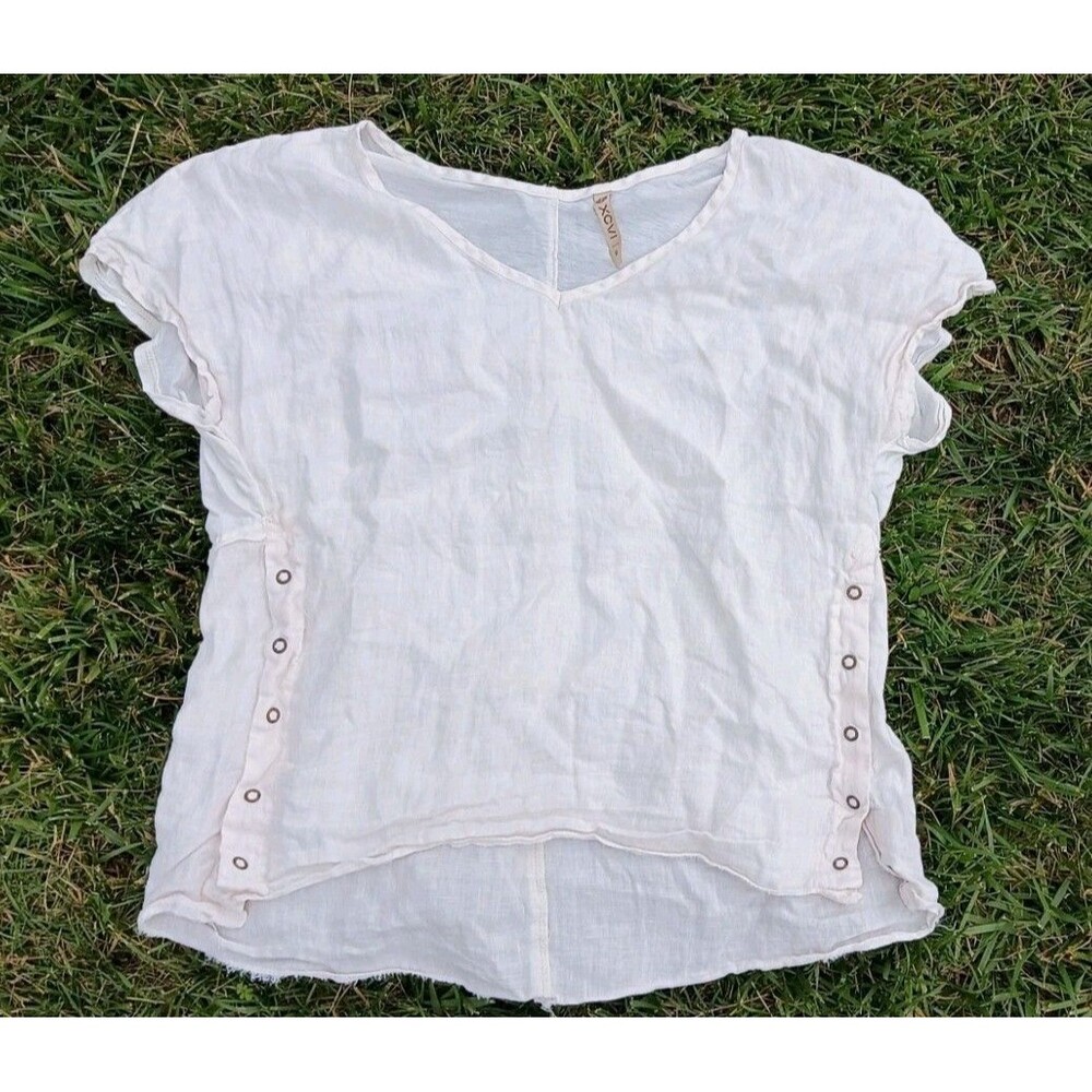 XCVI White Linen Sleeveless Top Grommet Detail Raw Edge Resort Coastal Size S